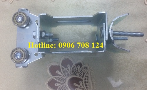 Con lăn dẫn hướng ray c cầu trục Con lăn dẫn hướng ray c cầu trục