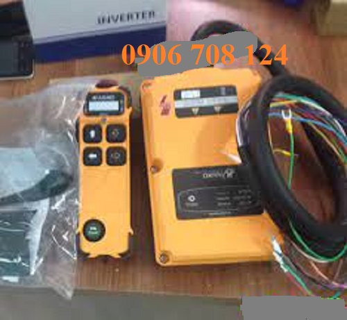 Điều khiển từ xa cầu trục 4 nút Điều khiển từ xa cầu trục 4 nút