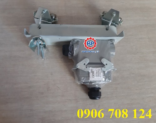 Hộp nối nguồn ray sắt C cầu trục Hộp nối nguồn ray sắt C cầu trục