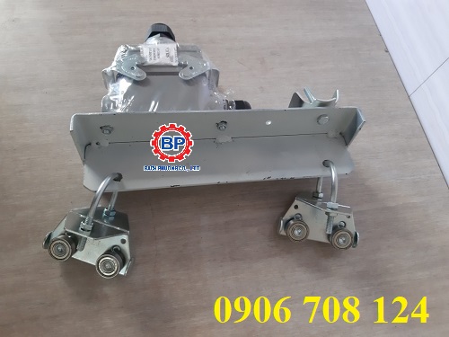 Hộp nối nguồn ray C cầu trục Hộp nối nguồn ray C cầu trục