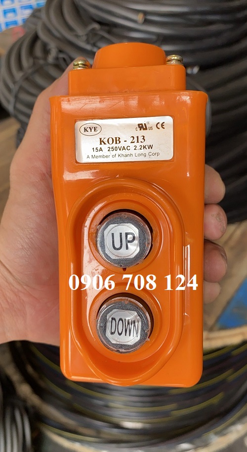 Tay bấm điều khiển 2 nút 15A KOB - 213 Tay bấm điều khiển 2 nút 15A KOB - 213