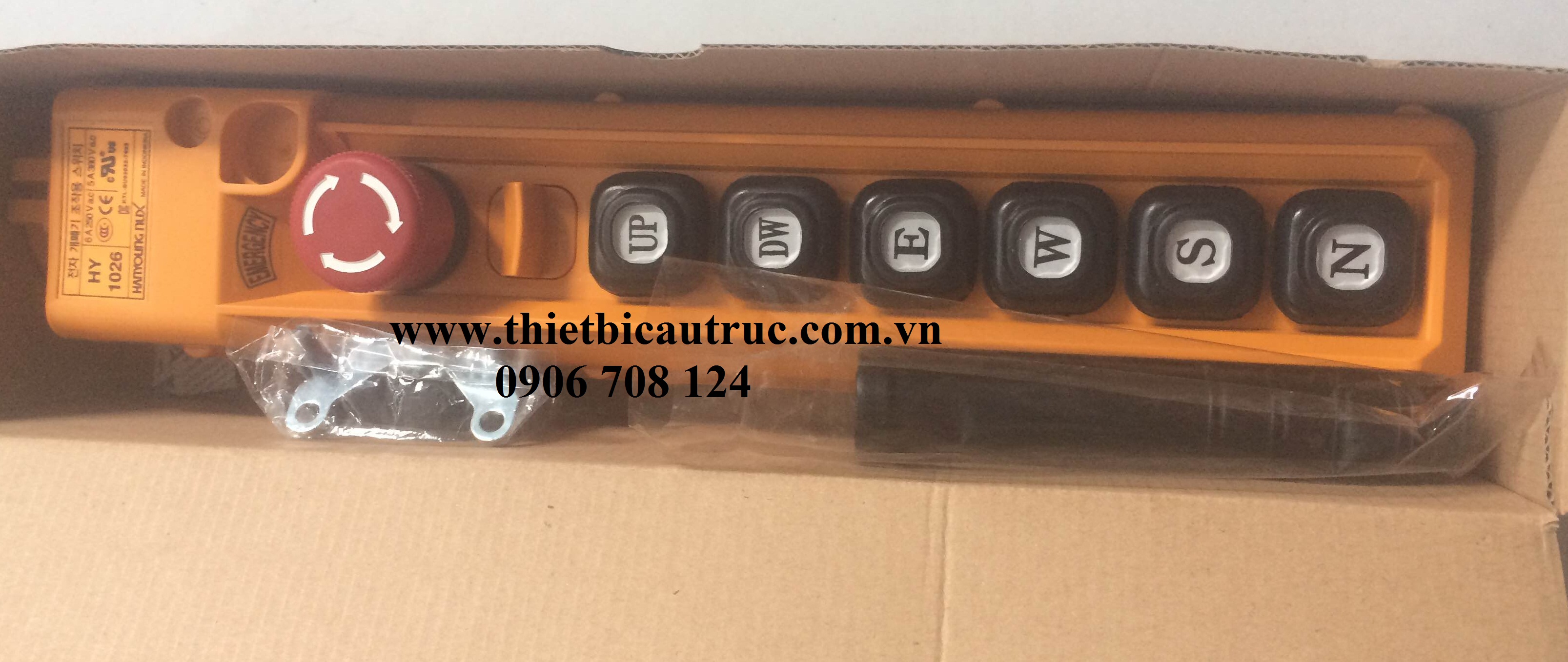 Tay bấm điều khiển cầu trục là gì? Tay bấm điều khiển cầu trục là gì?