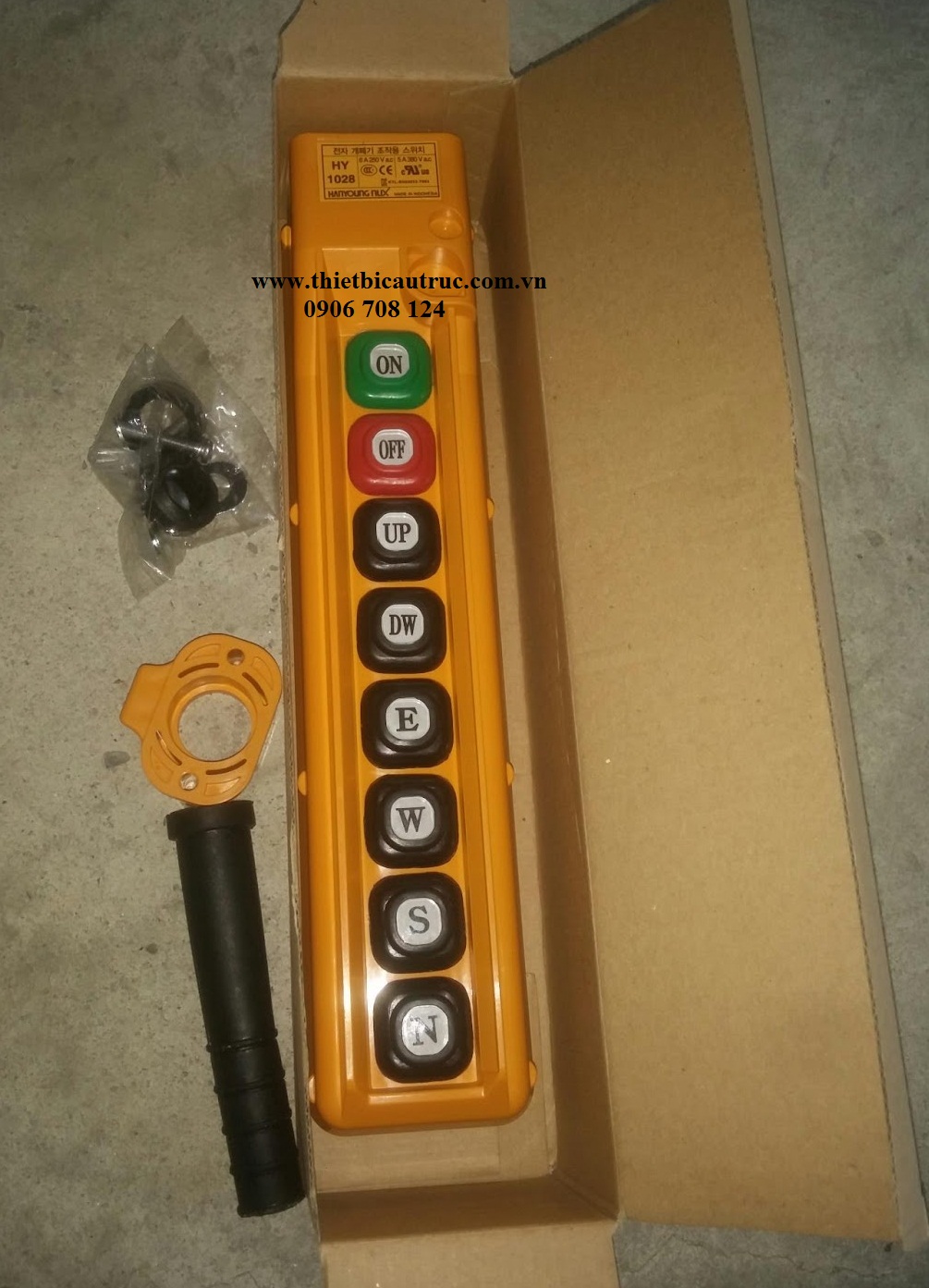 Mua tay bấm điều khiển cầu trục loại 2 nút, 4 nút, 6 nút bấm Mua tay bấm điều khiển cầu trục loại 2 nút, 4 nút, 6 nút bấm