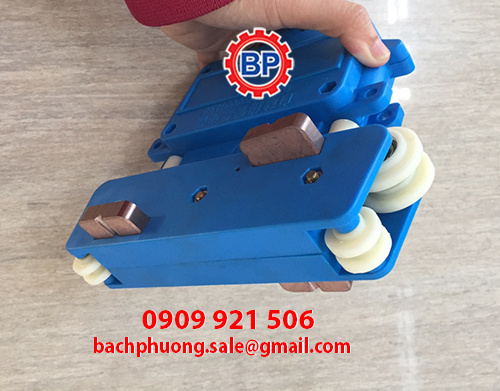 Chổi lấy điện 4P100A dùng cho ray hộp kín Chổi lấy điện 4P100A dùng cho ray hộp kín