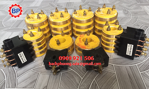 Giá đở chổi than liền cực  Giá đở chổi than liền cực