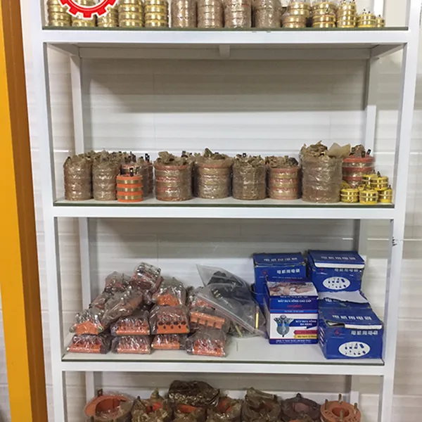 Cổ góp điện chổi than 3 Pha
