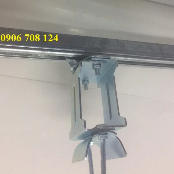 Con trượt dẫn hướng ray C cầu trục