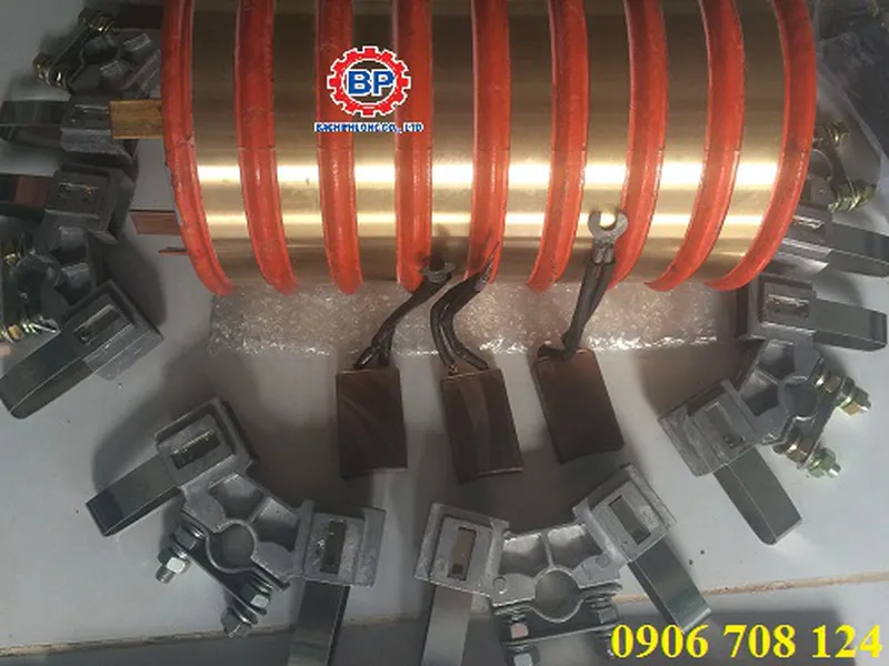 Cổ góp điện 8 pha