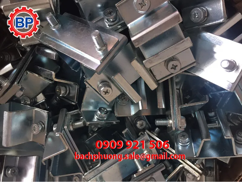Kẹp máng ray C cầu trục