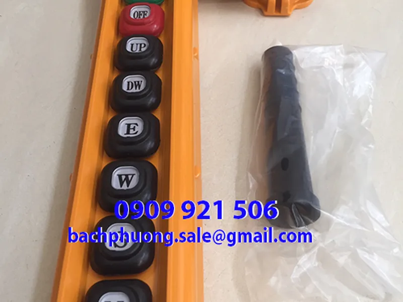 Nút bấm điều khiển Palang HY1028SBB