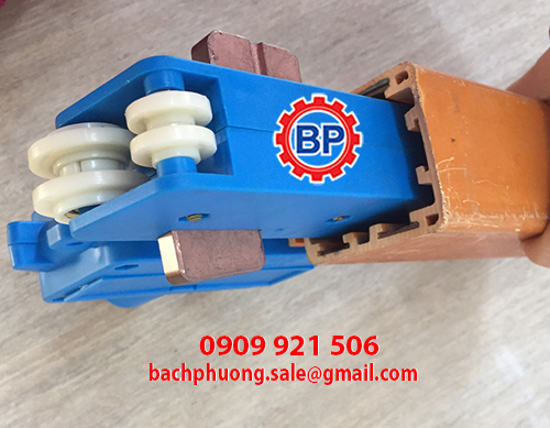 Chổi lấy điện hộp kín 4P100A Chổi lấy điện hộp kín 4P100A