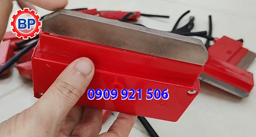 Chổi than tiếp điện cầu trục 1P150A Chổi than tiếp điện cầu trục 1P150A