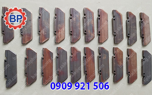 Chổi than tiếp điện kyec 1P100A Chổi than tiếp điện kyec 1P100A