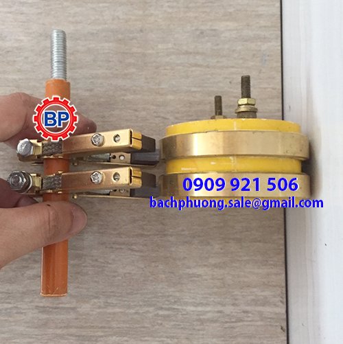 Cổ góp điện 2 pha cốt 20mm Cổ góp điện 2 pha cốt 20mm