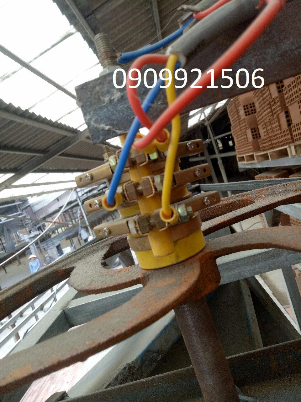 Cổ góp điện cho lò gạch Cổ góp điện cho lò gạch