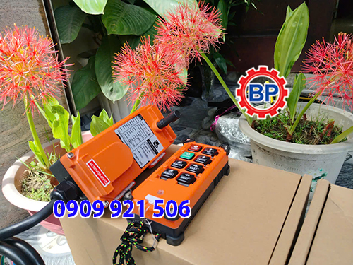 Điều khiển từ xa 6 nút giá rẻ Điều khiển từ xa 6 nút giá rẻ