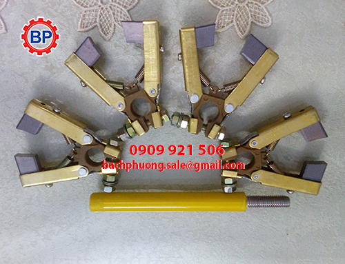 Giá đở chổi than cổ góp Giá đở chổi than cổ góp