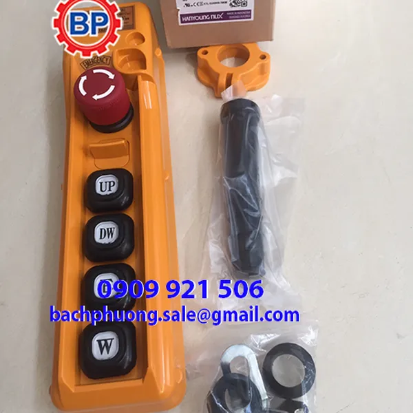 Nút bấm điều khiển Palang HY1024SBB
