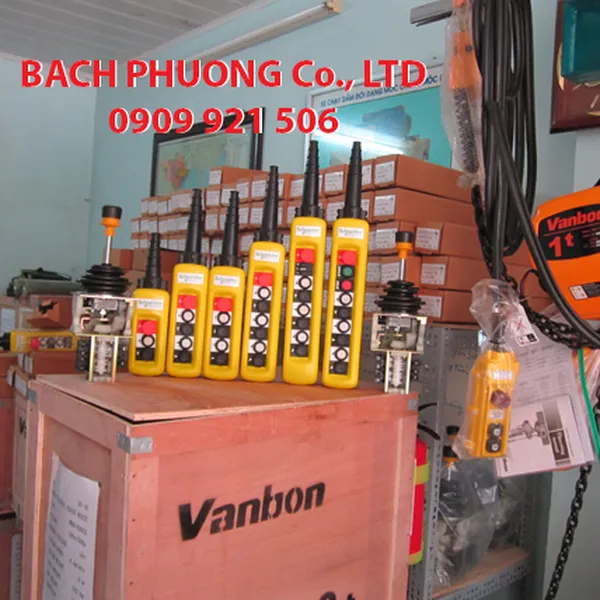 Tay bấm điều khiển cầu trục có dây HY-1026 SBBB