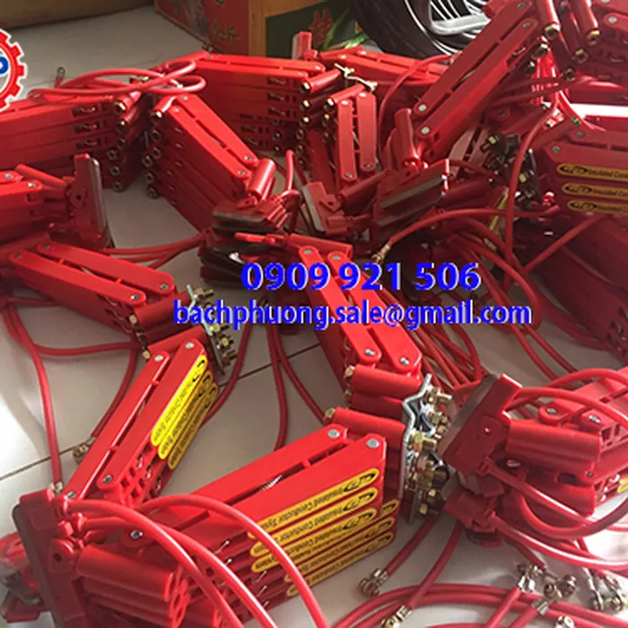 Chổi điện an toàn 3P 60A là gì