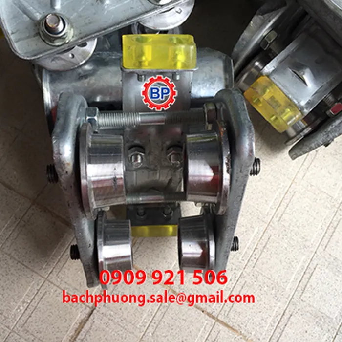 Con lăn dẫn cáp dầm I