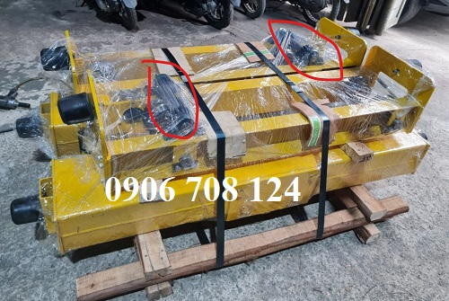 Bộ dầm biên cầu trục dạng treo I200 Bộ dầm biên cầu trục dạng treo I200