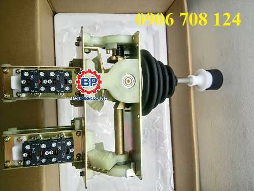 Cần gạt điều khiển cầu trục 4 hướng Cần gạt điều khiển cầu trục 4 hướng