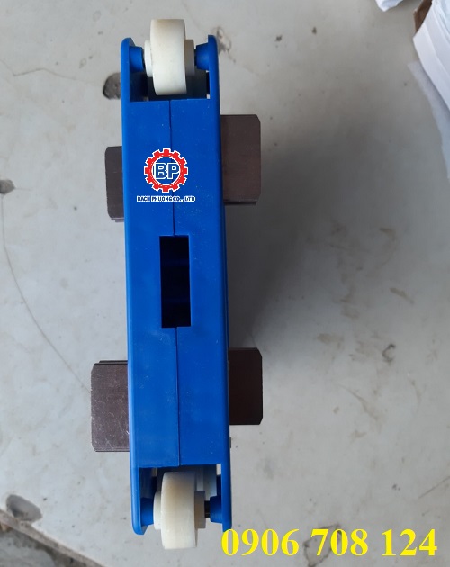 Chổi điện ray hộp kín 4 pha Chổi điện ray hộp kín 4 pha