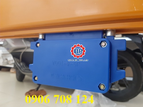 Chổi điện ray hộp kín 4P Chổi điện ray hộp kín 4P