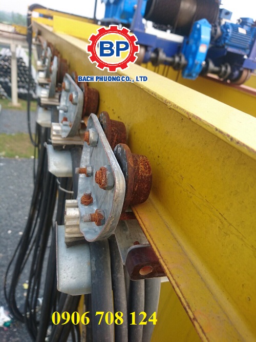 Con lăn chạy cáp dầm I Con lăn chạy cáp dầm I