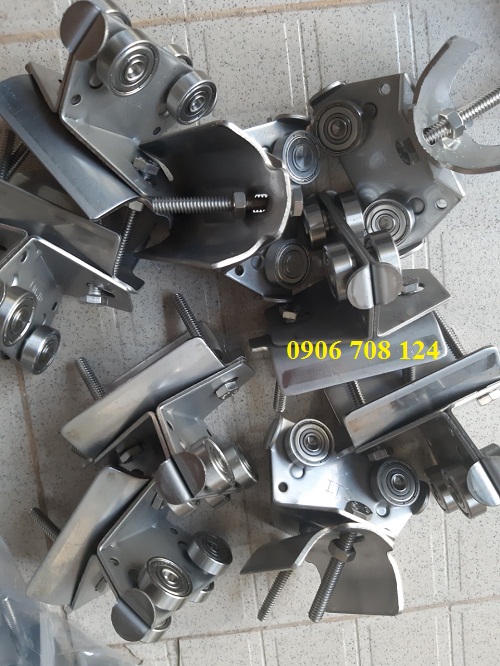Con trượt máng C cầu trục Con trượt máng C cầu trục