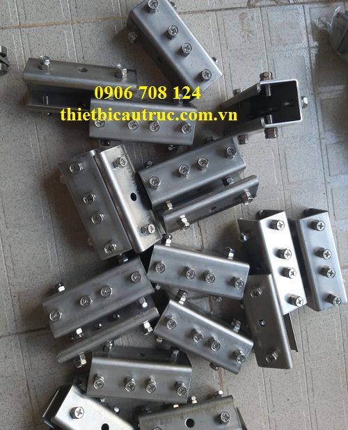 khớp nối ray c 30x32 inox 304 khớp nối ray c 30x32 inox 304