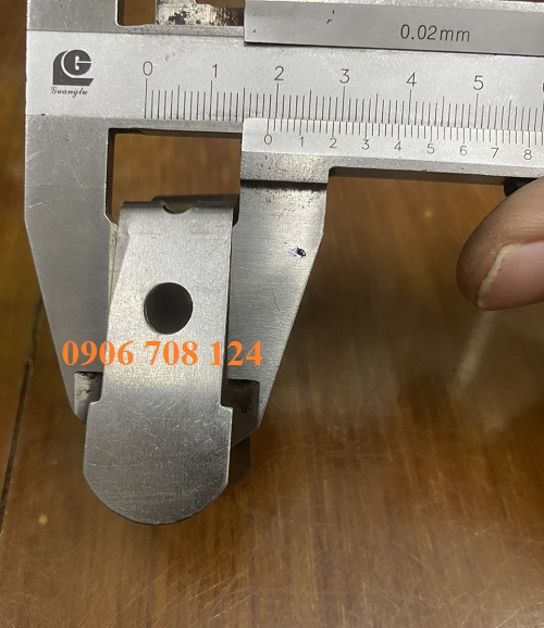 Lò xo inox đẩy than cổ góp điện Lò xo inox đẩy than cổ góp điện