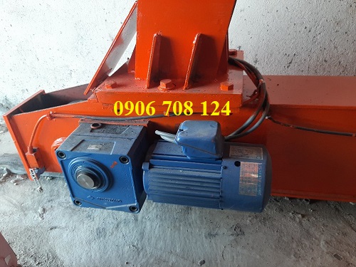 Mô tơ giảm tốc cốt ngang (cốt âm) cổng trục Mô tơ giảm tốc cốt ngang (cốt âm) cổng trục