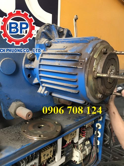 Thay bộ thắng motor Hyundai 0.75kw Thay bộ thắng motor Hyundai 0.75kw