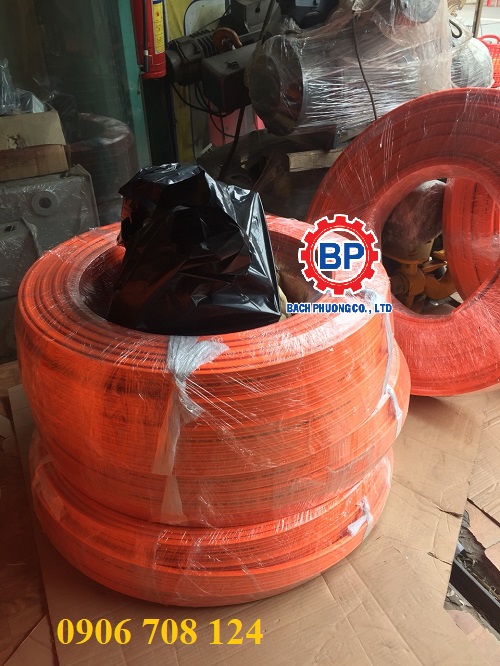 Giá ray điện an toàn 3 pha Giá ray điện an toàn 3 pha