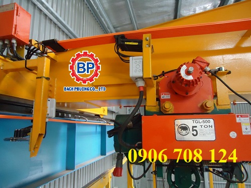 Ray điện an toàn cầu trục 3P-200A Ray điện an toàn cầu trục 3P-200A