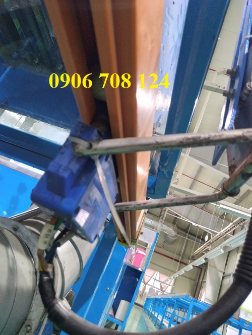 Ray điện hộp kín 4P 50A Ray điện hộp kín 4P 50A