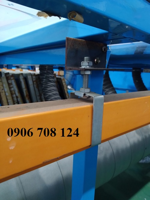 Ray điện hộp kín 4P 50A Ray điện hộp kín 4P 50A