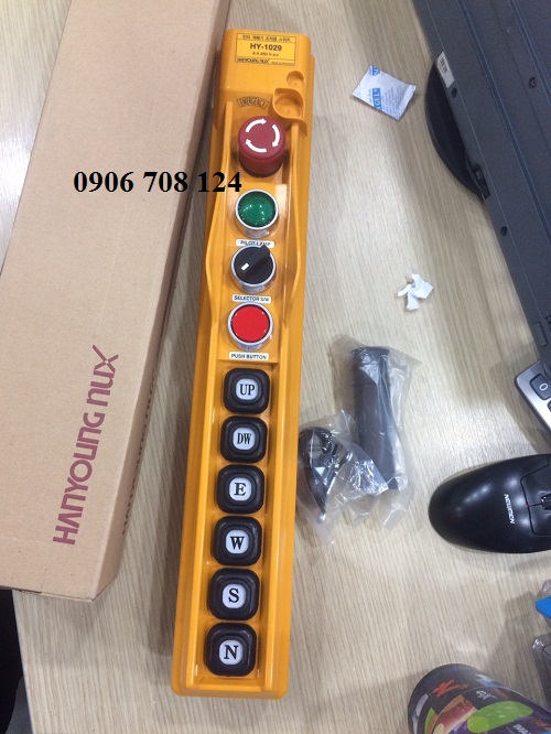 Tay bấm điều khiển HY-1029 SBBB Tay bấm điều khiển HY-1029 SBBB