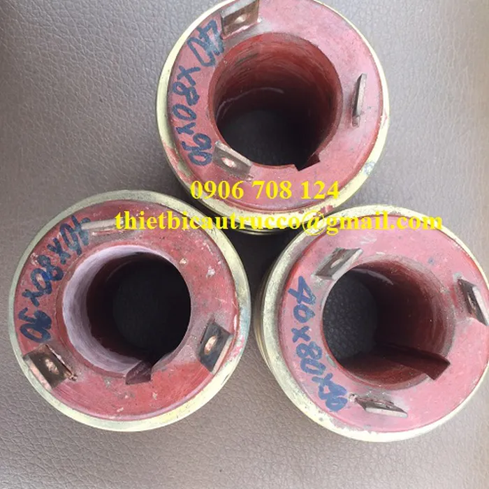 Cổ góp 3 pha đường kính 40x80x90 mm