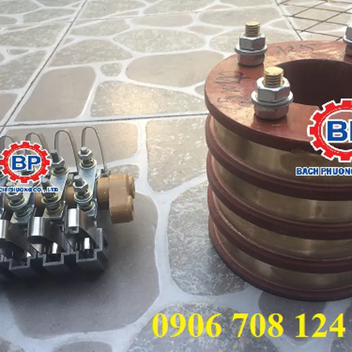 Cổ góp điện 4 pha rãnh âm