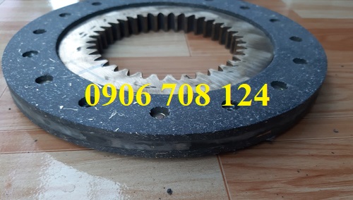 Dán bố thắng cầu trục Dán bố thắng cầu trục