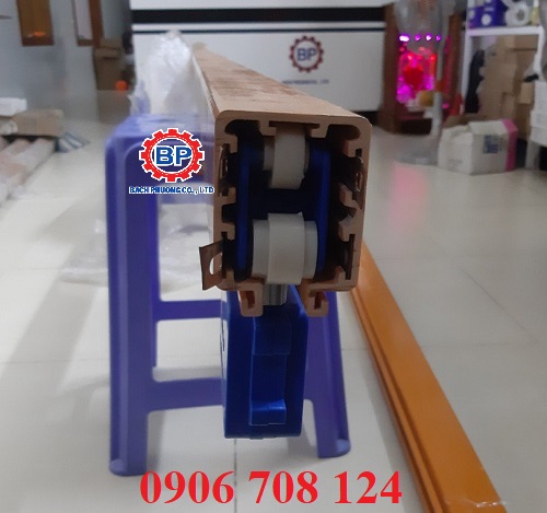 Ray điện hộp kín 4P 50A, 4P 75A Ray điện hộp kín 4P 50A, 4P 75A