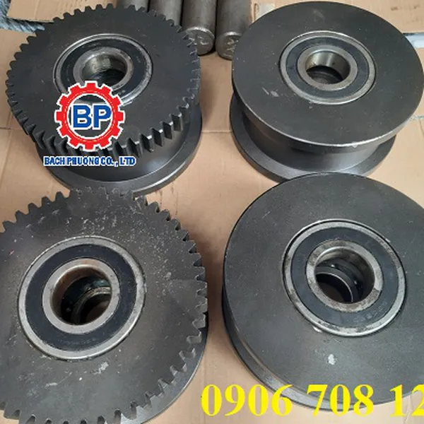 Bánh xe dầm biên cầu trục đường kính 180 mm