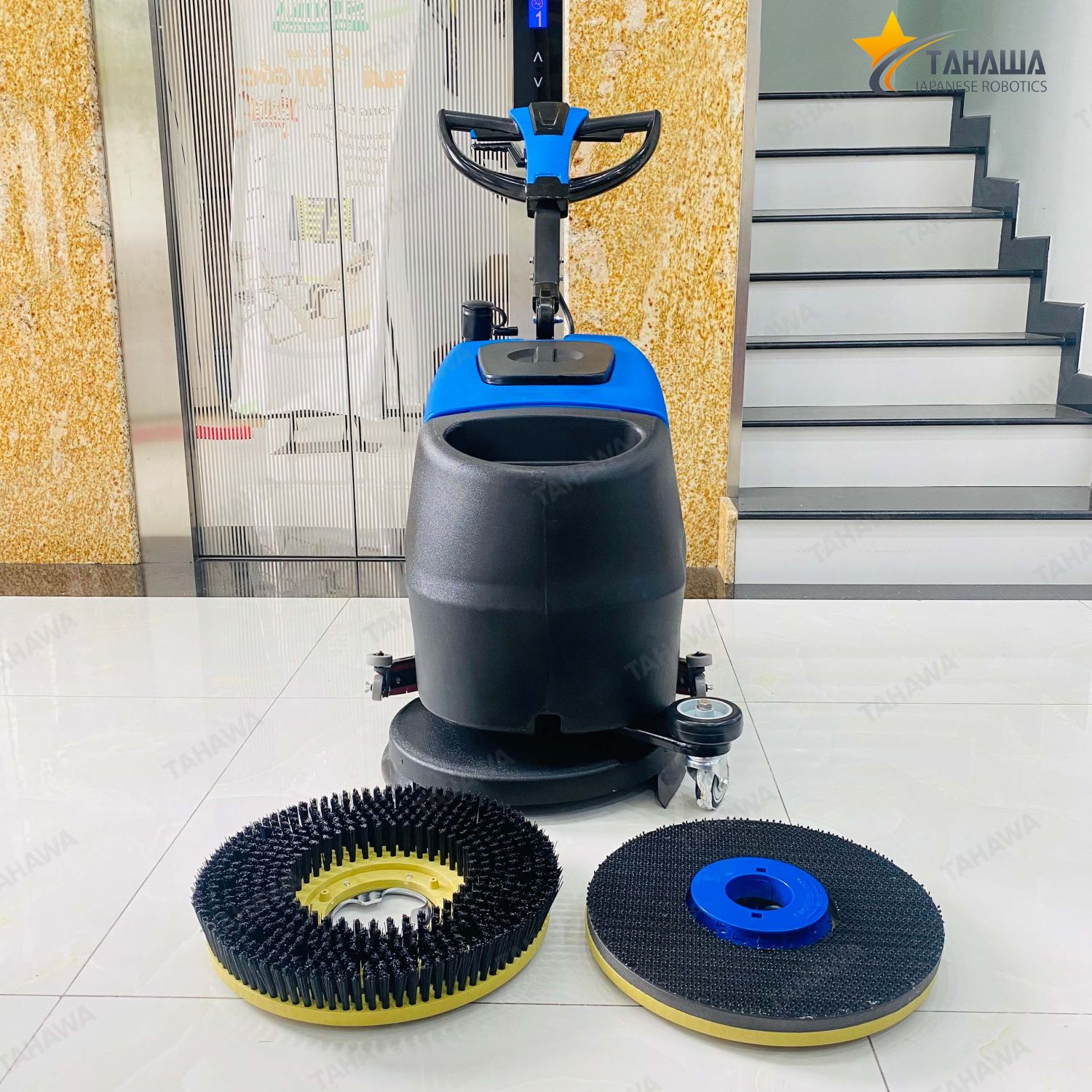 Máy chà sàn nhà xưởng Tahawa HC430B (dùng bình) Máy chà sàn nhà xưởng Tahawa HC430B (dùng bình)