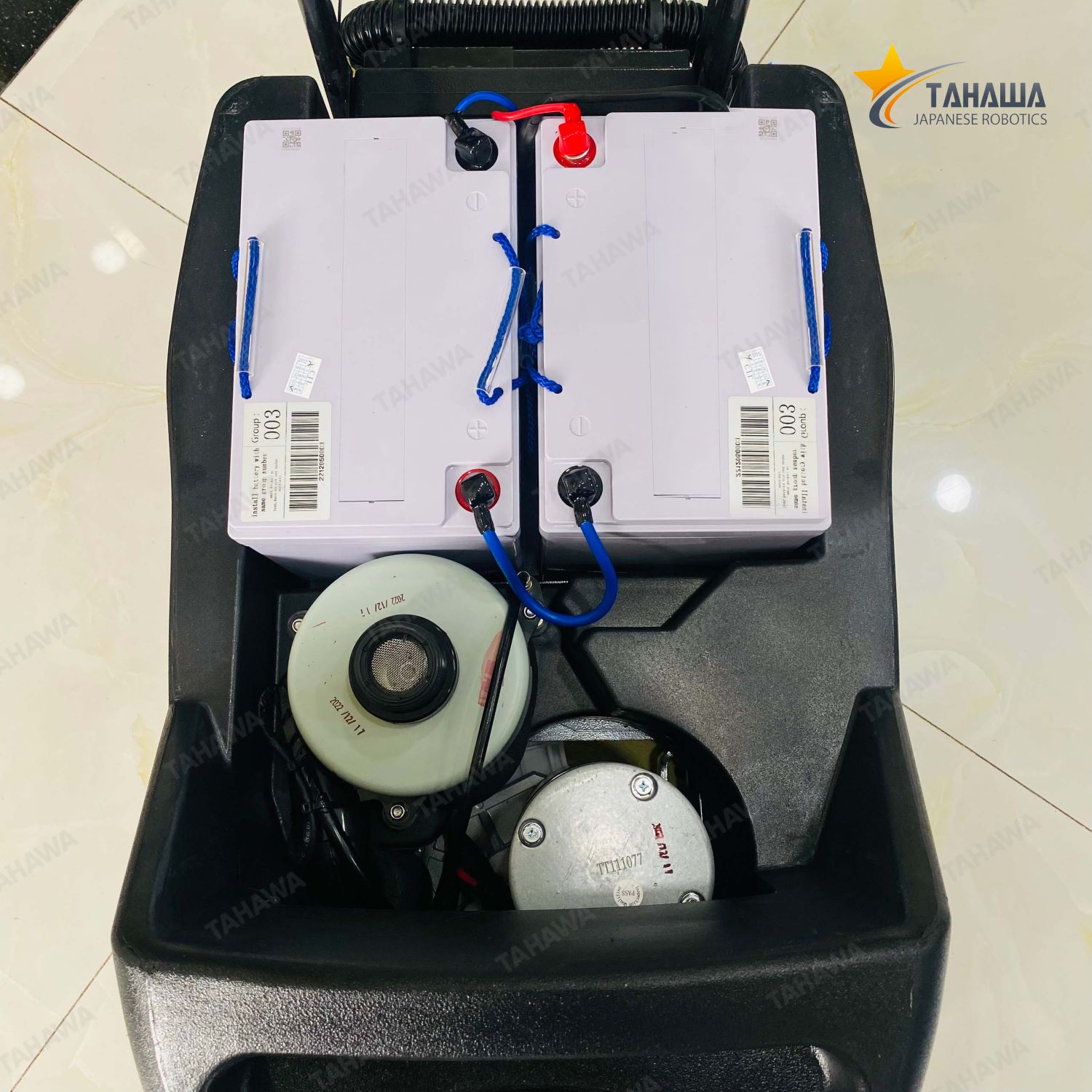 Máy chà sàn nhà xưởng Tahawa HC430B (dùng bình) Máy chà sàn nhà xưởng Tahawa HC430B (dùng bình)