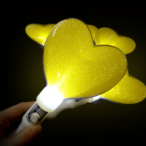 Gậy LED trái tim kim tuyến màu vàng Gậy LED trái tim kim tuyến màu vàng
