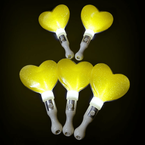 Gậy LED trái tim kim tuyến màu vàng Gậy LED trái tim kim tuyến màu vàng