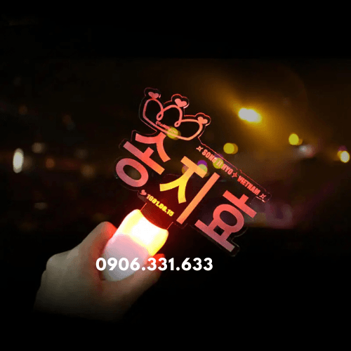 In light stick 2D Song Ji Hyo